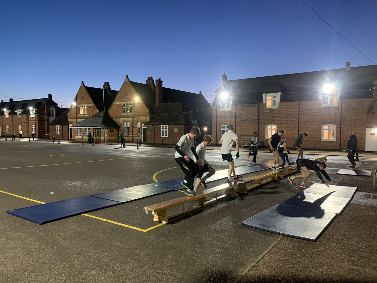 Not quite sixth form business but early morning training is a good healthy habit for the students to get into. Thanks Mr Fox! #resilience #Cider <a href="/Gordons6thform/">Gordon's Sixth Form</a> #Gordonsgrit