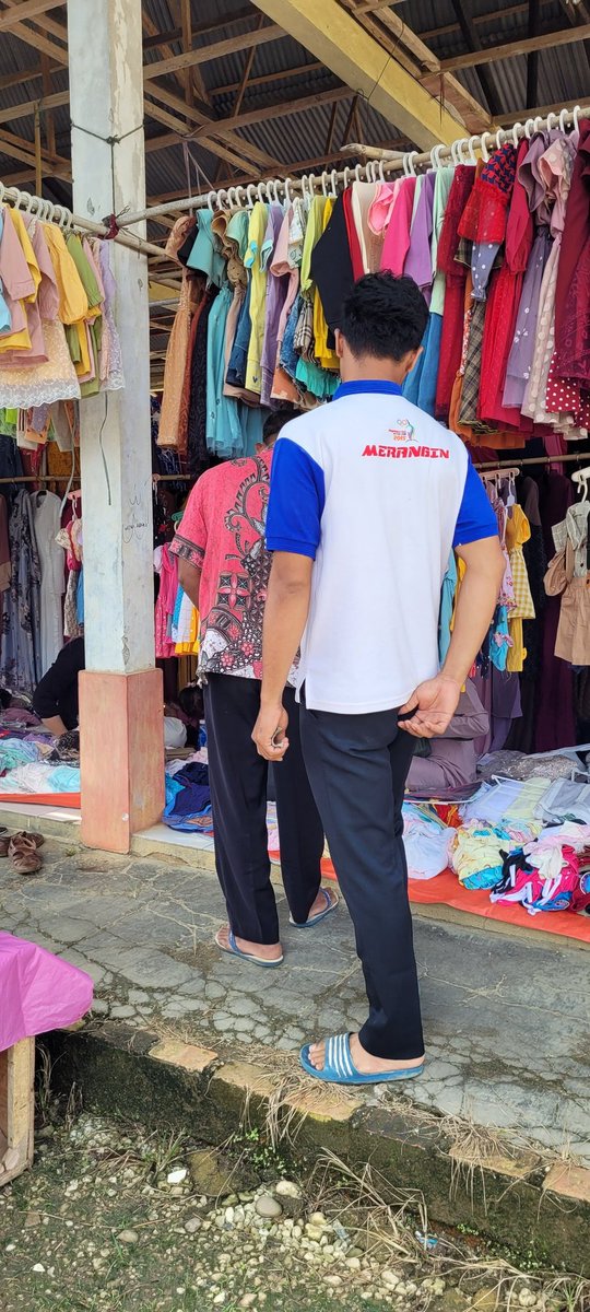 PakGGChannel's tweet image. Monitorong di #pasartxt dalam membangun #EKONOMİ #rakyat tak perlu kita risau dg jabatan #Kades 6/9 tahun. #kerja