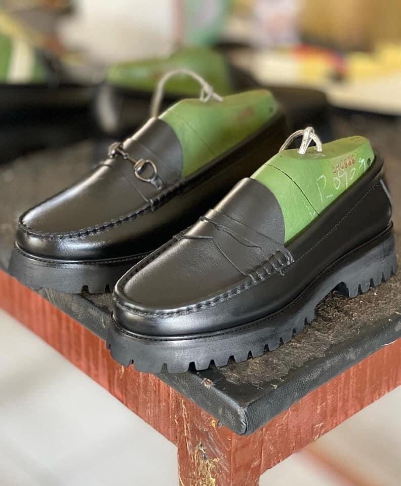 NaomiBenibo's tweet photo. There isn’t anything funny about not wearing a good shoes.
#shoemaker #Yourfashion #youth #beauty https://t.co/TjV7HX9w05