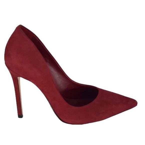 Lady_Channail's tweet image. So good I had to share! Check out all the items I'm loving on @Poshmarkapp #poshmark #fashion #style #shopmycloset #schutz #giannibini #adolfshulmanforlilliann: posh.mk/EMuHzi3JJwb