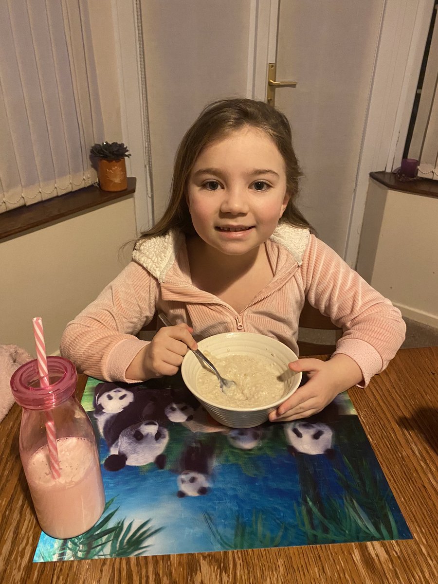 DadzGrumpy's tweet photo. @yr2melthamce B’s healthy breakfast https://t.co/RI6FLZUrXX