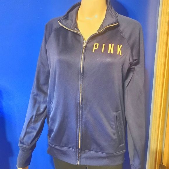 sandraguedes's tweet photo. So good I had to share! Check out all the items I'm loving on @Poshmarkapp #poshmark #fashion #style #shopmycloset #raedunn #ralphlauren #pinkvictoriassecret: https://t.co/hRZ2RJHpnB https://t.co/egbmRP1eti