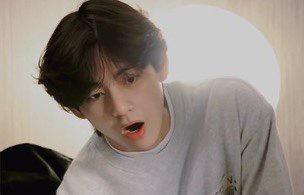 taeteluv_'s tweet photo. taehyung is just so insanely pretty 

 https://t.co/3dtzMqxYMO