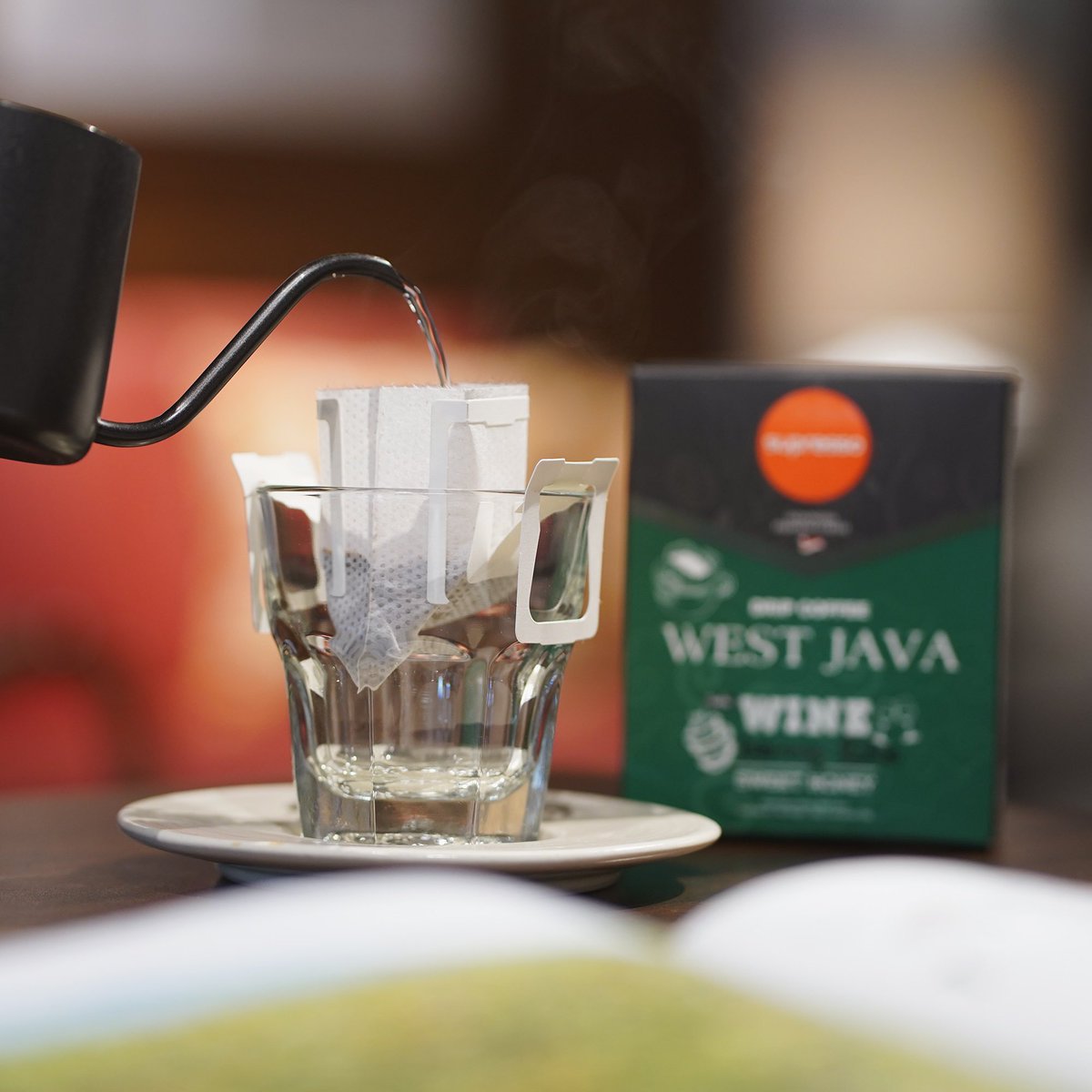 supressocoffee's tweet photo. The specialty of single-origin coffee is its own 100% distinctive taste from each region. Taste the 🍷 wine notes from the beans grown in West Java! https://t.co/W8O7P8pURy