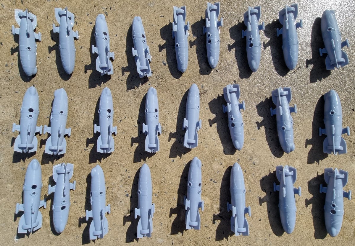 MarkusGeiger16's tweet photo. Producing airships for Dockfighters the game https://t.co/0NqQJUfxFJ