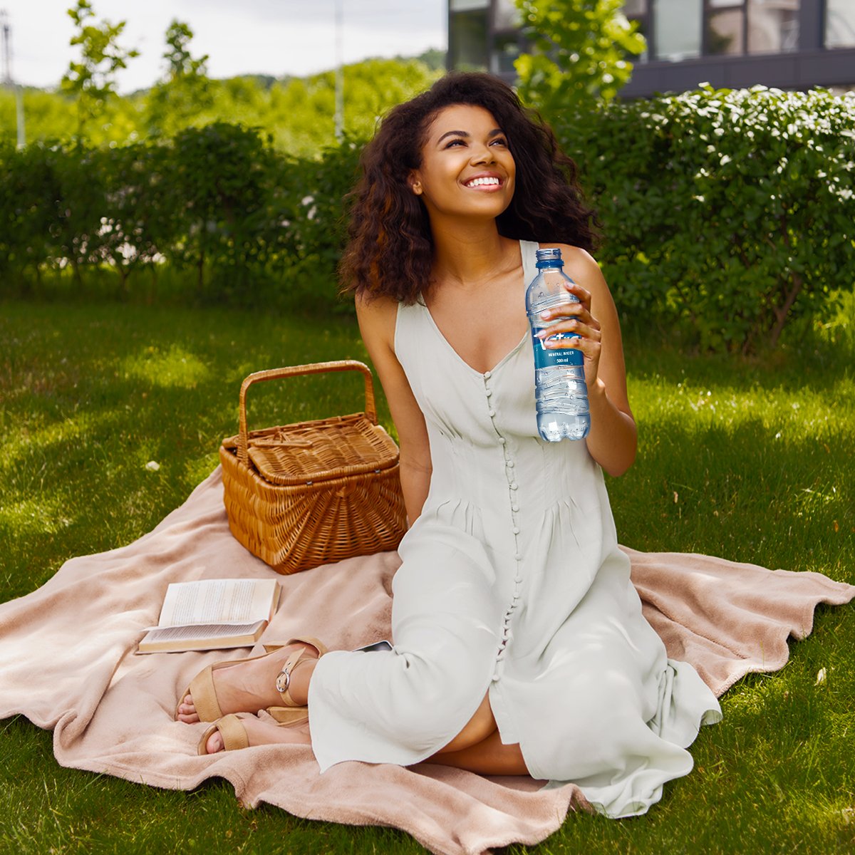 VatraWater's tweet photo. Out with the bad vibes, in with the hydration. https://t.co/BX9BEvsppq