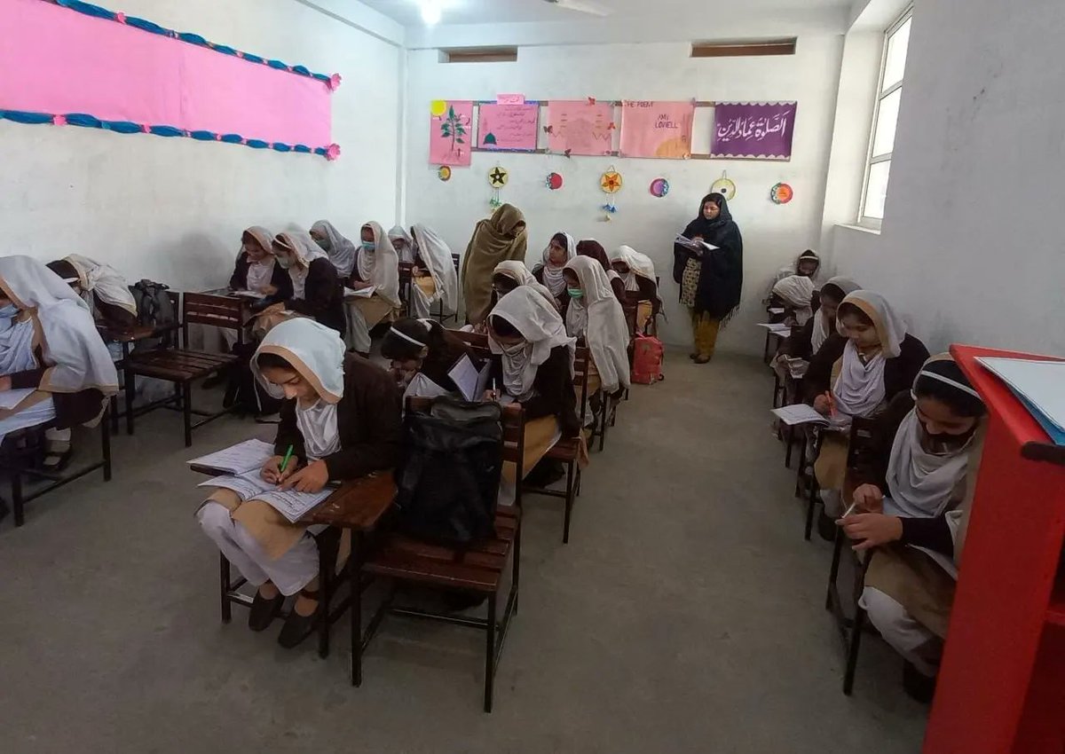 pms_qec's tweet photo. QEC conducted their Monitoring Visits of the Second Quarter (October-December, 2022) at Peshawar Model School, Shabqadar Campus. QEC's main objective is to ensure the implementation of Key Performance Indicators across the campus.

#monitoringvisits #secondquarter #QEC #PMS https://t.co/Oh8ZEpKKNV