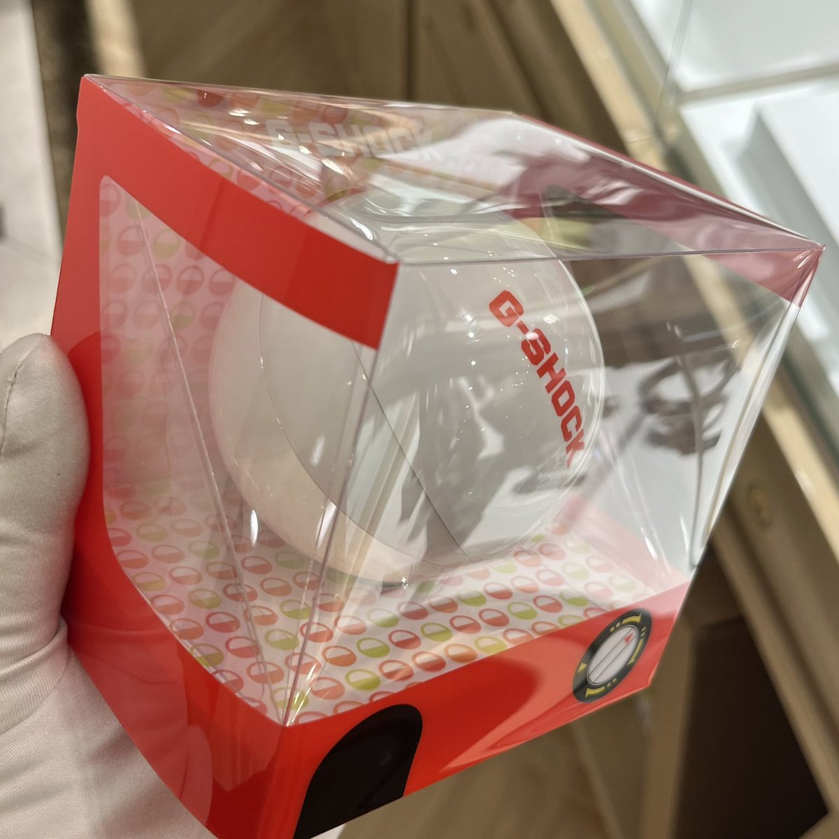 NAKANIWA_WATCH's tweet photo. 【カプセルトイ】本日、CASIOからリリースしたカプセルトイバージョン3モデル入荷しました。専用BOX外箱を何度も開け閉めしていると割れそうなので撮影は1モデルのみとなりました😅#カプセルトイ　#gshock https://t.co/MW9KzPUW8M