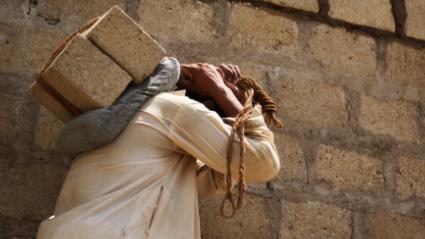 torstengrieger's tweet image. Heute, 16 Uhr, im #GruenerSalon in #Altenburg: Eröffnung der #Fotoausstellung #ForcedLabour / #ZwangsarbeitHeute von #Gruenen-MdEP @anna_cavazzini. In Vertretung für Anna wird ihr @GreensEFA-Kollege @bueti die Ausstellung eröffnen. Wir freuen uns auf ihn – und auf Euch! Be there!