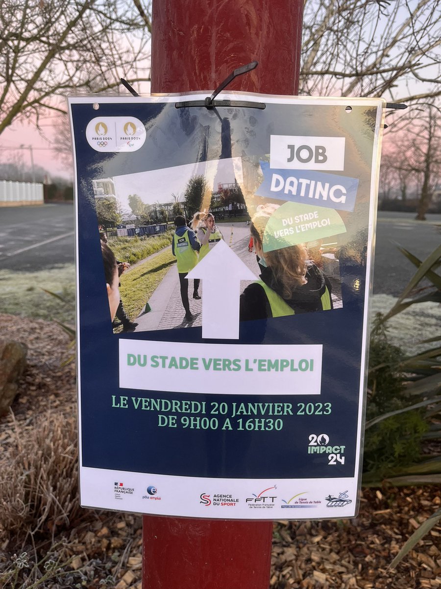PoleE_Victor's tweet image. Tout est prêt et les candidats commencent à arriver ! Avec @poleemploi_PDL et l’USF Tennis de Table de la Ferriere la matinée va être sportive !