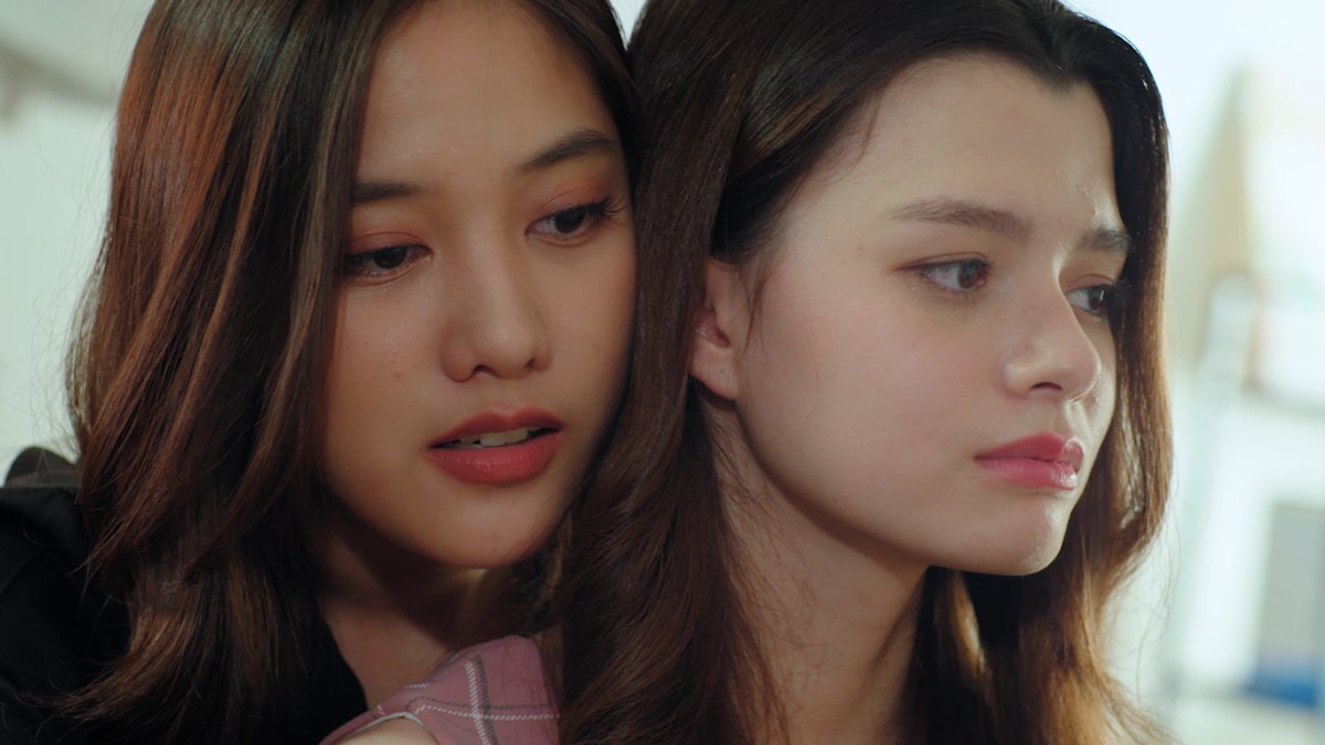 allarea_ent's tweet photo. "ทฤษฎีสีชมพู" (GAP The series) เสาร์ที่ 21 ม.ค. นี้ GAPกับ เบื้องลึกเบื้องหลัง

อ่านต่อ : https://t.co/vR8Idtst6f

#idolfactoryTH #ทฤษฎีสีชมพู #GAPtheseries 
#GAPyuri #ฟรีนเบค #srchafreen #Beckysangels https://t.co/DSDPliIMj6