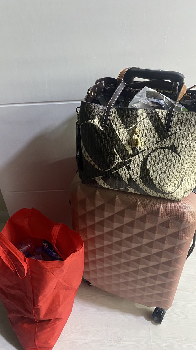 fa1tim's tweet photo. In the way to see my girlls💗💗💗💗 #BLACKPINKinRiyadh https://t.co/PL8vtP5tmN