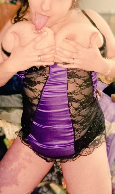 Ava Ash  💜BBW 💜Canadian 🍁  💜Bi 💜31 💜Natural H Cups 💜Flirty Insatiable Wife https://t.co/865v4DKK0R<a href="/tag/sinpartysocial"class="tags"><span>#sinpartysocial</span></a>