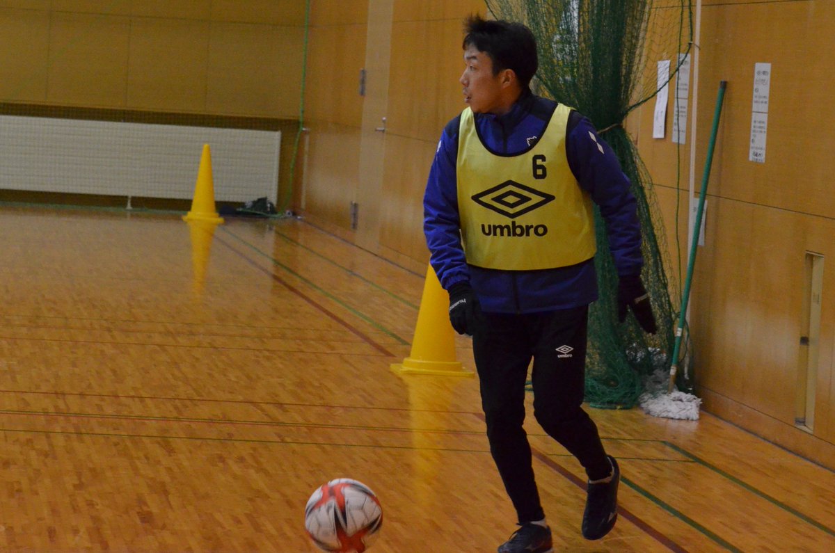ラインメール青森【公式】 (@reinmeer_aomori) on Twitter photo 🔵トレーニングフォト📸🔵
NEW FACE!!
2023シーズンから新加入の選手たち✨
#住永翔 (<a href="/kake19981006/">Kakeru Suminaga/住永 翔</a>)選手
#田路耀介 選手
#吉田将也 (<a href="/masaya961010/">吉田将也</a>)選手
#丸岡悟 (<a href="/1206_maruoka/">SATORU MARUOKA/丸岡悟</a>)選手
公式インスタでも選手の写真を投稿中👇
instagram.com/reinmeer_aomor…
#ラインメール青森 🔵トレーニングフォト📸🔵
NEW FACE!!
2023シーズンから新加入の選手たち✨
#住永翔 (<a href="/kake19981006/">Kakeru Suminaga/住永 翔</a>)選手
#田路耀介 選手
#吉田将也 (<a href="/masaya961010/">吉田将也</a>)選手
#丸岡悟 (<a href="/1206_maruoka/">SATORU MARUOKA/丸岡悟</a>)選手
公式インスタでも選手の写真を投稿中👇
instagram.com/reinmeer_aomor…
#ラインメール青森