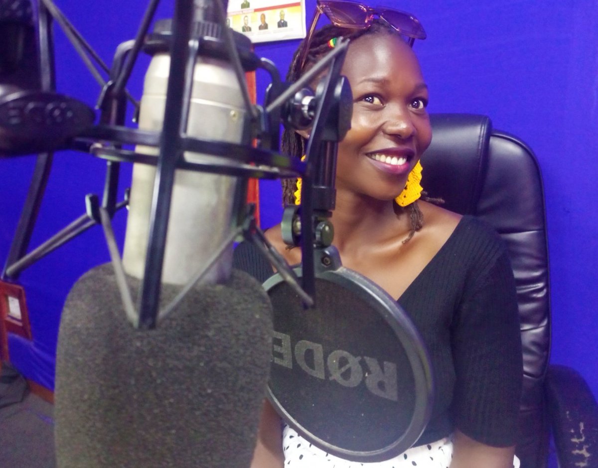 RadioPacisnews's tweet photo. #OnAirNow@101.4fm
WACITU ANYIM |11am-1pm
Friday becomes boring if you don't get your best hit playing on the radio.
Drop yours to #Kimong now.
SMS/WhatsApp: 0784275772
☎️0776342998/0754318744
#fridayvibes
#PeaceOfChristForAll https://t.co/WmOzFlu4e8