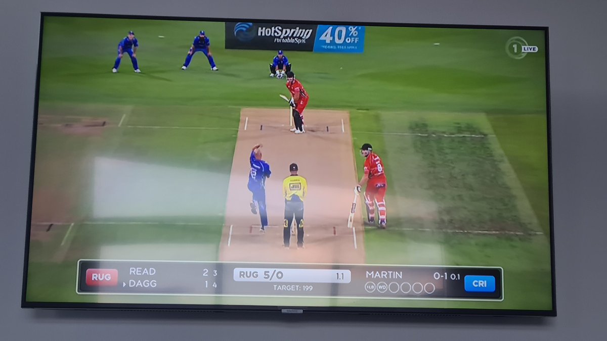 Sitting here in Central Otago watching NZ Rugby vs NZ Cricket battle it out in the #nzblackclash. Wondering if we can do a Rugby Leagey vs Aussie Rules match at the SCG or something... highly entertaining

#blackclash 
#honeybadger