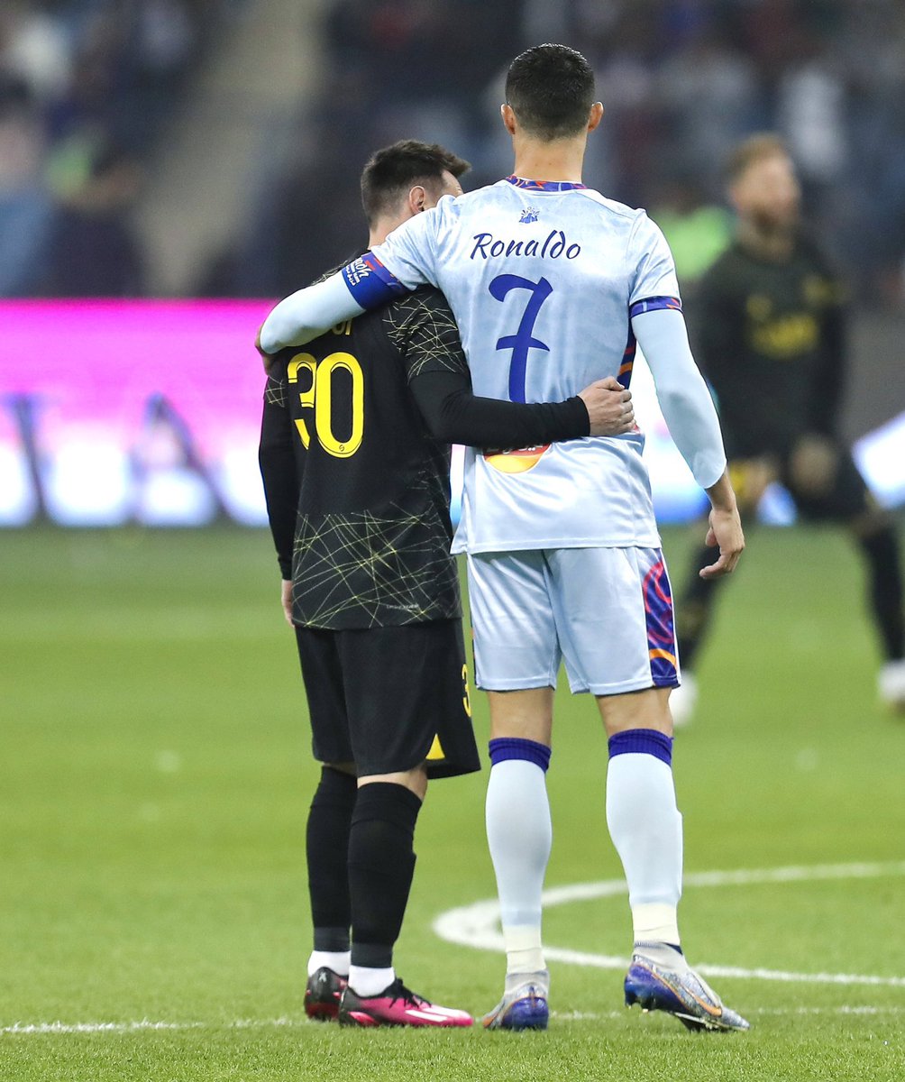 wmrazak's tweet photo. #Ronaldo𓃵 and #Messi𓃵 are both great individually but #CR7𓃵 wouldn't have made much sense without #Messi𓃵 and #Messi𓃵 wouldn't have made much sense without #CR7𓃵. 
They owe their extreme greatness to each other.
They were just lucky the fans pinned them against each other. https://t.co/nbCJ2QXklL
