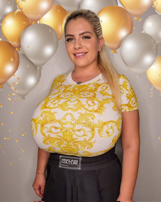 TW Pornstars - Nina Phoenix 👑. Pictures and videos from Twitter.