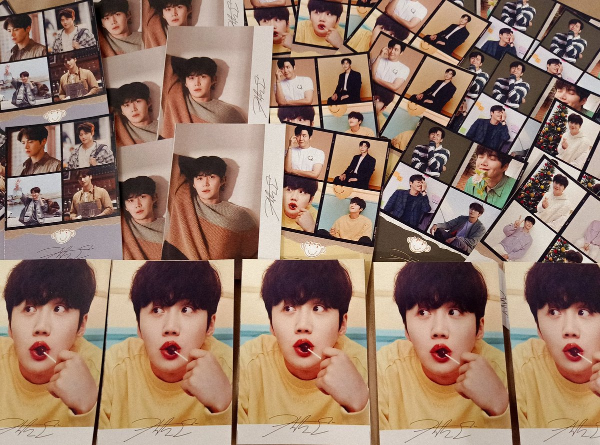lloyolakim's tweet photo. Annyeong, Seonhohada ~ ! 🫰

I'll be giving away these simple freebies— a wallet size photos on D-Day!

(1) brown envelope contains (2) random photos 😊

1:1. Approach me lang po so that I could give you. Team Arena or Team Labas po, pwede!! 🫰🥰

See you! 💙 #KIMSEONHOinMNL2023 https://t.co/uwmAfdmTbd