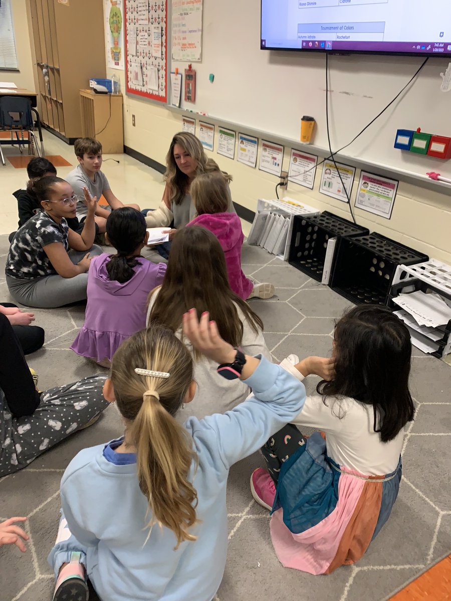 Stu Events Team synergizing w Ms. Kerstetter &amp; PTO to plan Sweetheart Dance &amp; Spirit Week. <a href="/SandyRidgeESNC/">Sandy Ridge Elementary School</a> #leaderinme