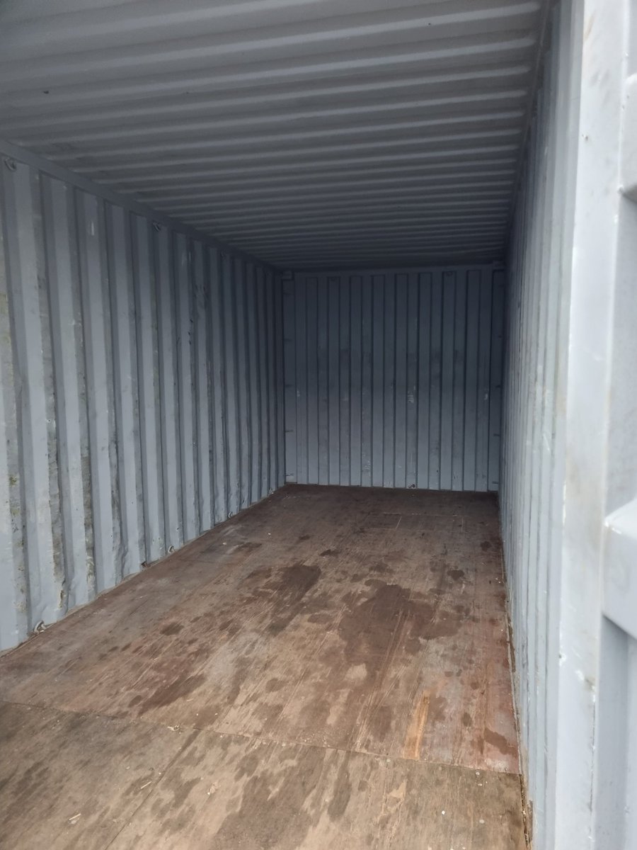 SyBoxJoure's tweet photo. Zoek je nog een container inmiddels hebben wij weer een nieuwe voorraad KOOP-containers 20ft.uitermate geschikt voor #opslag of #bouwcontainer.
https://t.co/m62BDeuMB9 bel of mail ons. https://t.co/blcdM99jpa