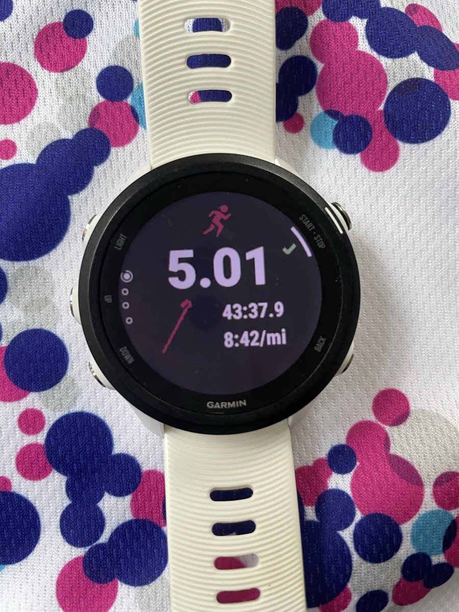 traz68's tweet image. Friday morning run 5 miles 🏃🏼‍♀️✅ Week 4️⃣Run 3️⃣of my #marathon training 👍Running in my @CR_UK t-shirt today makes it feel more real also hoping it will raise awareness of what I’m hoping to achieve @bostonmarathon here I come 😜#ukrunner #run #letsdothis