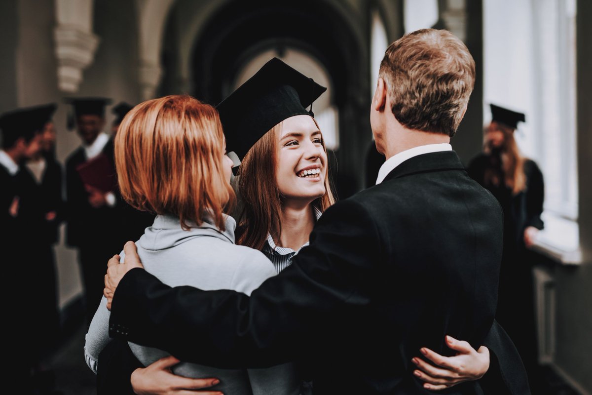 GAfutures's tweet photo. Parents: While the FAFSA form is the student’s application, we know that you often play a large role in the process. Tune in to this helpful video for parents who are starting the FAFSA form on behalf of their child. Learn more here: 

https://t.co/95PRmYdEiR https://t.co/ItFvapwycN