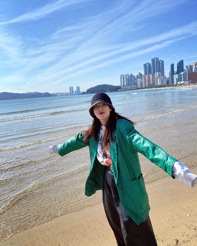 pink__oasis's tweet image. Despierta tempranito para el #LevelU𝚙 pero a que costo, me adelante un poquito a este #𝕾ummer·cαll para que las niñas de @kensh1nsite vean este paisaje y me amen por mostrarselo. Todo esto es un plan fríamente calculado.

𝟸𝟶’屋は。𝕤assy ꕤ 𝑙𝕠̄ve » 𝕡𝗈𝖾̇𝗆.