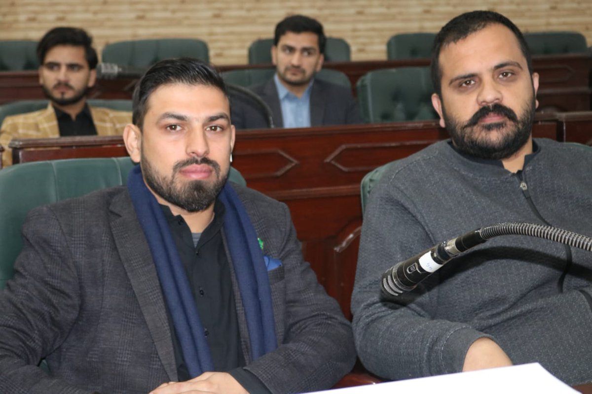 jalalsherazi's tweet photo. Parliamentary Session of Provincial Youth Assembly held at Peshawar. Ministers reported on their accomplishments during their term in office.Following the swearing-in of the new cabinet, an open forum was held for a question and answer session
#PYA4Youth
#ArchitectJalalSherazi https://t.co/QQTFWrAsBk
