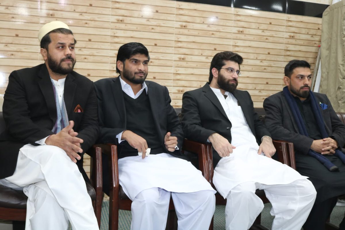 jalalsherazi's tweet photo. Parliamentary Session of Provincial Youth Assembly held at Peshawar. Ministers reported on their accomplishments during their term in office.Following the swearing-in of the new cabinet, an open forum was held for a question and answer session
#PYA4Youth
#ArchitectJalalSherazi https://t.co/QQTFWrAsBk