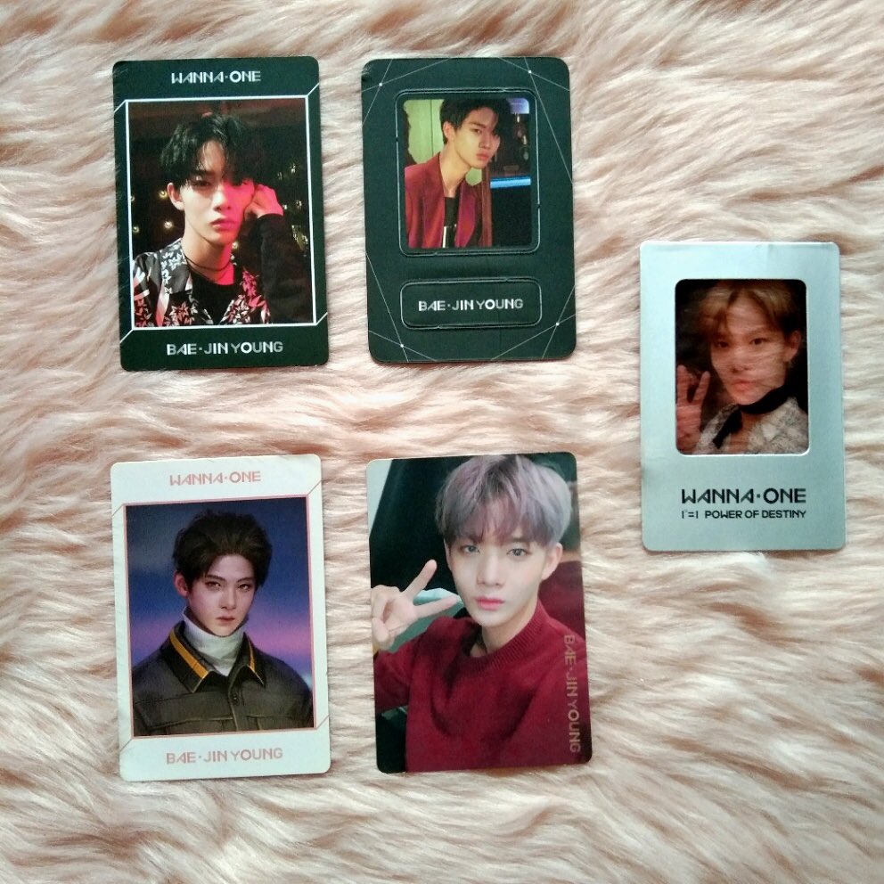 oneble_ph's tweet photo. WANNA ONE PC
🏷️79.00 each

✔️ ONHAND
✔️ OFFICIAL
✔️ COD
✔️ SHOPEE CHECKOUT 

https://t.co/gIBRFsc5oh

🇵🇭 PH only
▪️3 days reservation only
#WTS #LFB #WannaOne https://t.co/BdPcWMYRn8