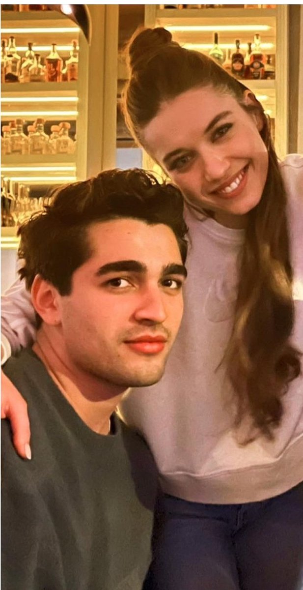 memo_spm's tweet photo. Them &amp; only them...🖤✨️#Afrasaracoğlu #MertRamazanDemir #yalıÇapkını https://t.co/z78bWL3vPy