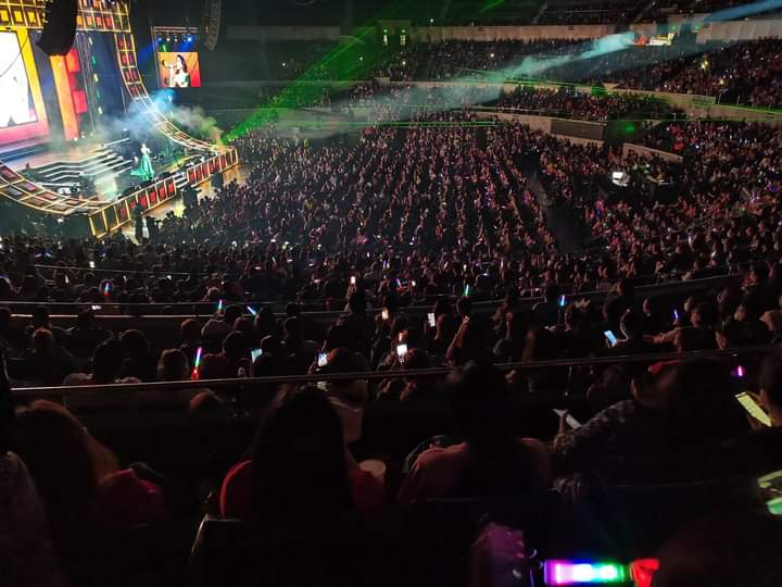 qqwertccc's tweet photo. TONI G Concert At The Moment. Oh, asaan yung #PaalamToniGonzaga na pina trending ng mga losers? HAHAHHA Toni remains Unbothered. 

Ctto https://t.co/vO9KFC0nL8