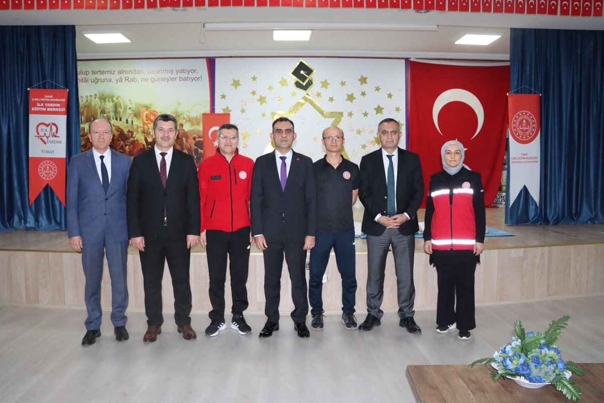 ilhanyayar's tweet photo. Bakanlığımız DHGM Sayın Levent Özil, ÖYGGM Sayın Cevdet VURAL, İl Milli Eğitim Müdürümüz Sayın Ahmet ÖZDEMİR İlk Yardım Eğitim Merkezini ziyaret ederek çalışmalar hakkında bilgi aldılar. @tcmeb @OzilLevent @ahmetozdemirmem @meb_dhgm https://t.co/aZgzjL0VFs