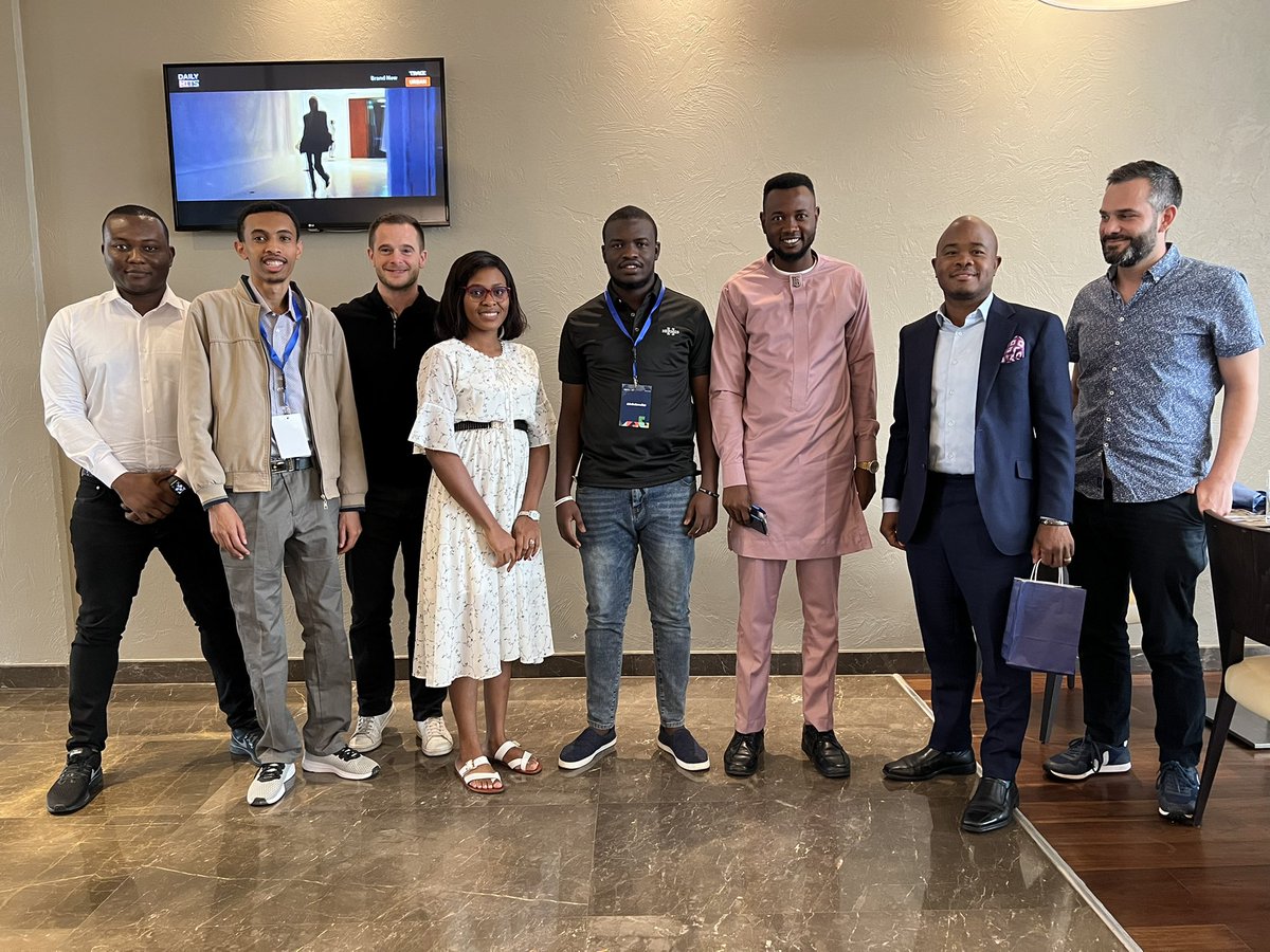 jbarbier's tweet image. Today, @FredSwaniker, @karoub and I were blessed to share lunch with the now famous #ALXchallenge2022 winners. What a team of smart ppl! 

Congratulations and see you very soon for a new #DoHardThings challenge ;) /cc @LynnNungari