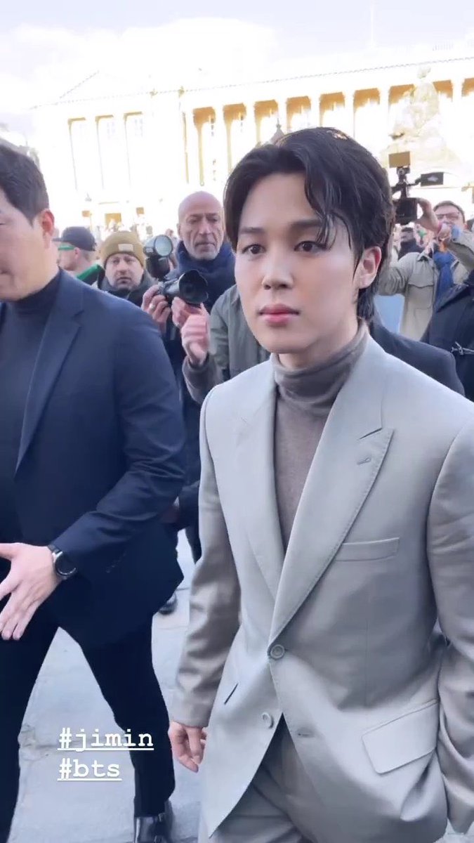vminiecats's tweet photo. — Hilo con fotos y videos de #JIMIN en el fashion show de Dior en el París fashion week. 

FACE OF DIOR JIMIN
FASHION ICON PARK JIMIN
DIOR GLOBAL AMBASSADOR JIMIN

#JIMINxDIOR
#JiminAtDiorFashionShow ↓ https://t.co/tMGnDl9OI6