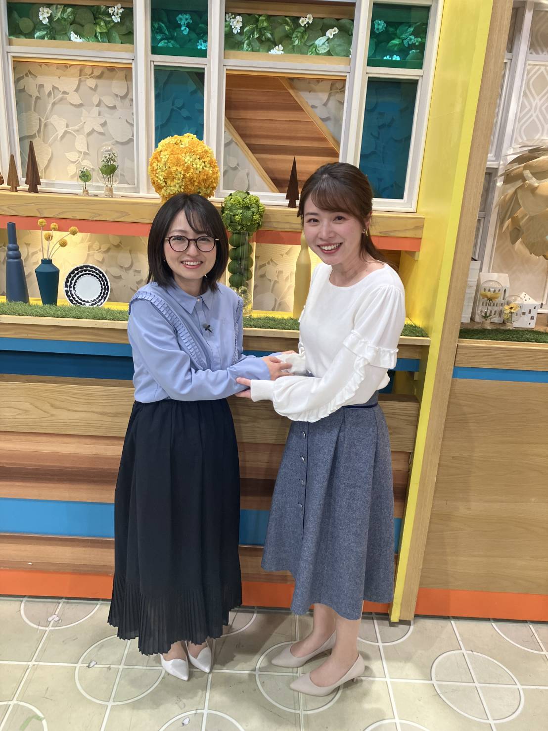 福岡良子(気象予報士通訳案内士) on X: きょうはひるおびに出演させて頂きました。  はやドキで一緒だった皆川さんに笑顔で迎えてもらって本当に救われた😢 嬉しさのあまり謎ポーズ笑  森さんはやっぱりすごい、と身をもって感じました🙇‍♀️ t.co6ZeWyLQuNL  X