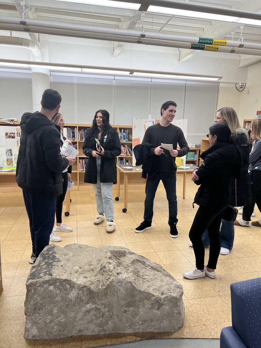 joanne_pizzuto's tweet photo. A great evening hosting the Primary/Junior Language Art class from the University of Windsor. We spent the evening sharing all about how literacy happens in our Early Years classrooms. https://t.co/INdmbDeTRs