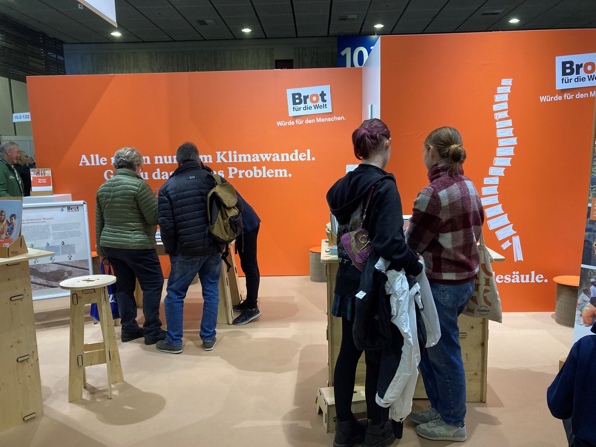 BROT_furdiewelt's tweet photo. Auch auf der diesjährigen Internationalen Grünen Woche sind wir am Gemeinschaftsstand mit Misereor und dem BMZ unter dem Motto #ichwillfair vertreten.
Kommt vorbei in Halle 10.2 🤗
https://t.co/mthtDtOIuo. https://t.co/Cs9j0qZqfh