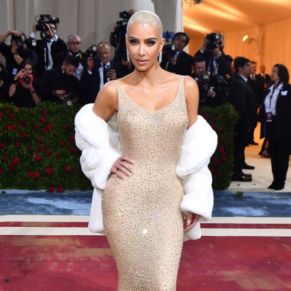 twilightreborn's tweet photo. kim kardashian has purchased bella's iconic bloodstained wedding dress for reportedly $500,000, TMZ reports. https://t.co/8OZ0L4LIcs