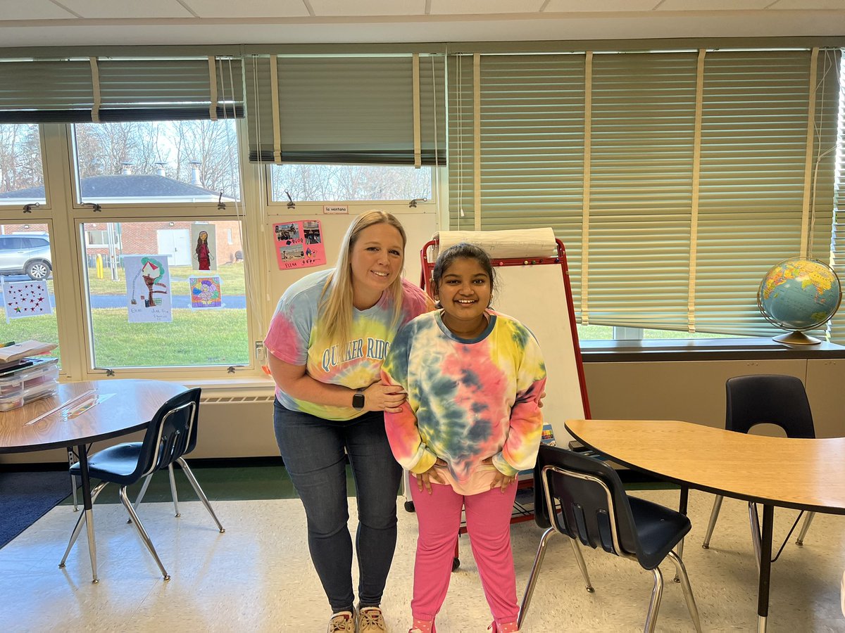 QRS_Smith's tweet photo. Impromptu twin day! #qrspride https://t.co/Il2jBF2MLC