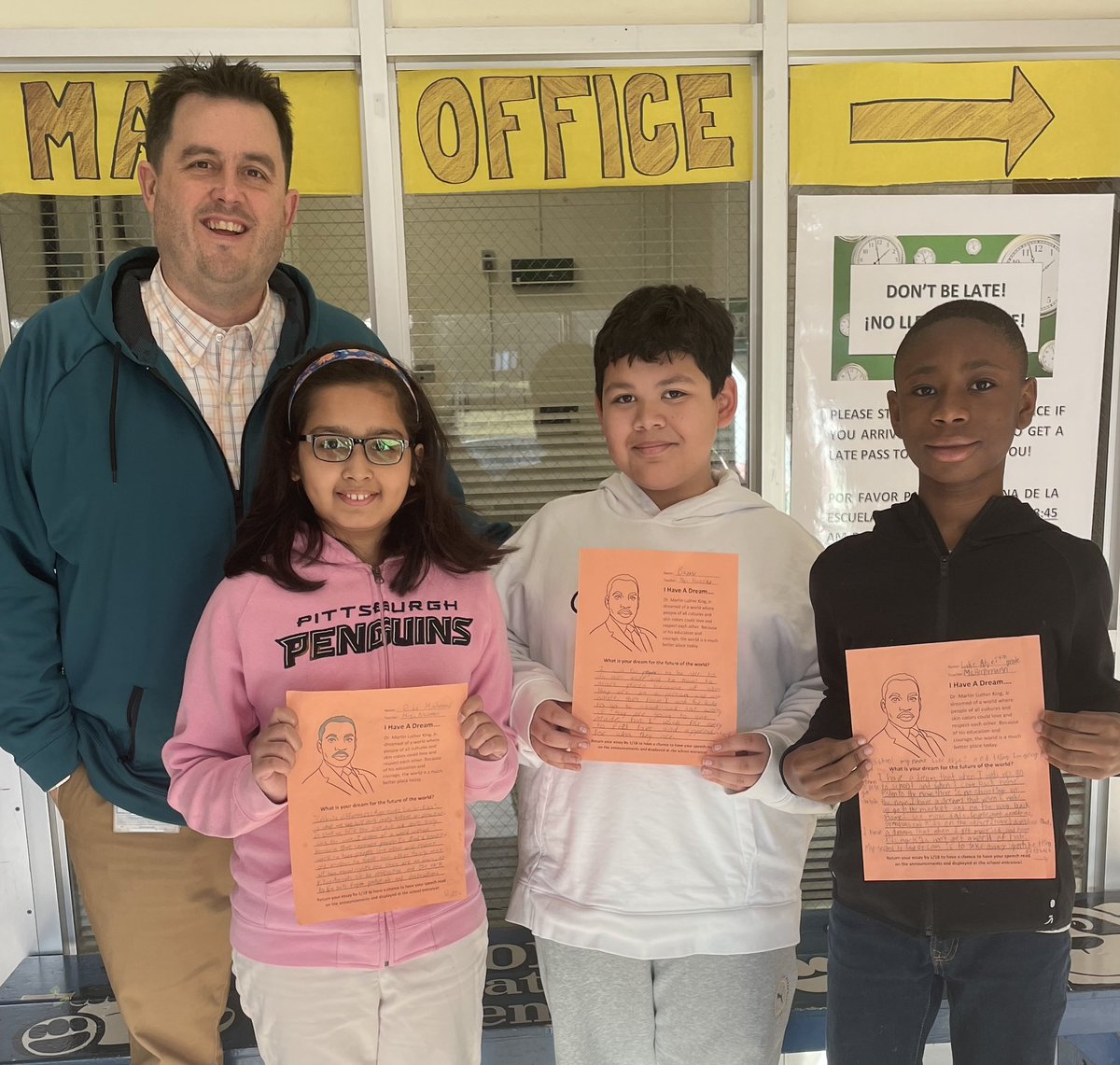 Our Martin Luther King Jr “I have a dream” essay award winners!  The future is in great hands.  @dan_pizzo #MLKDay2023