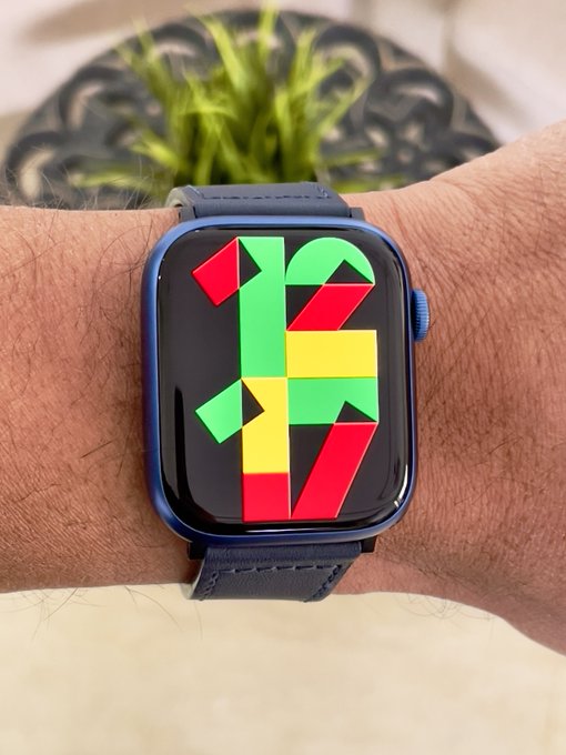 technewsq's tweet image. New Unity watch faces in update #watchOS9 .3 with their Always On Display.