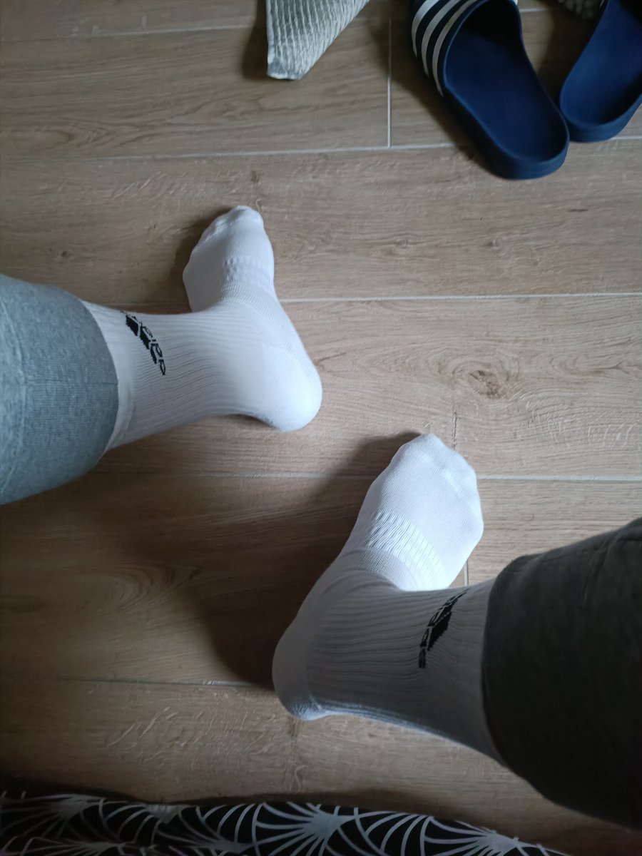 nikesocksboy's tweet photo. Choose your favourite 1/2/3 RT and show your hot socks ;) https://t.co/Ir3yxy5060