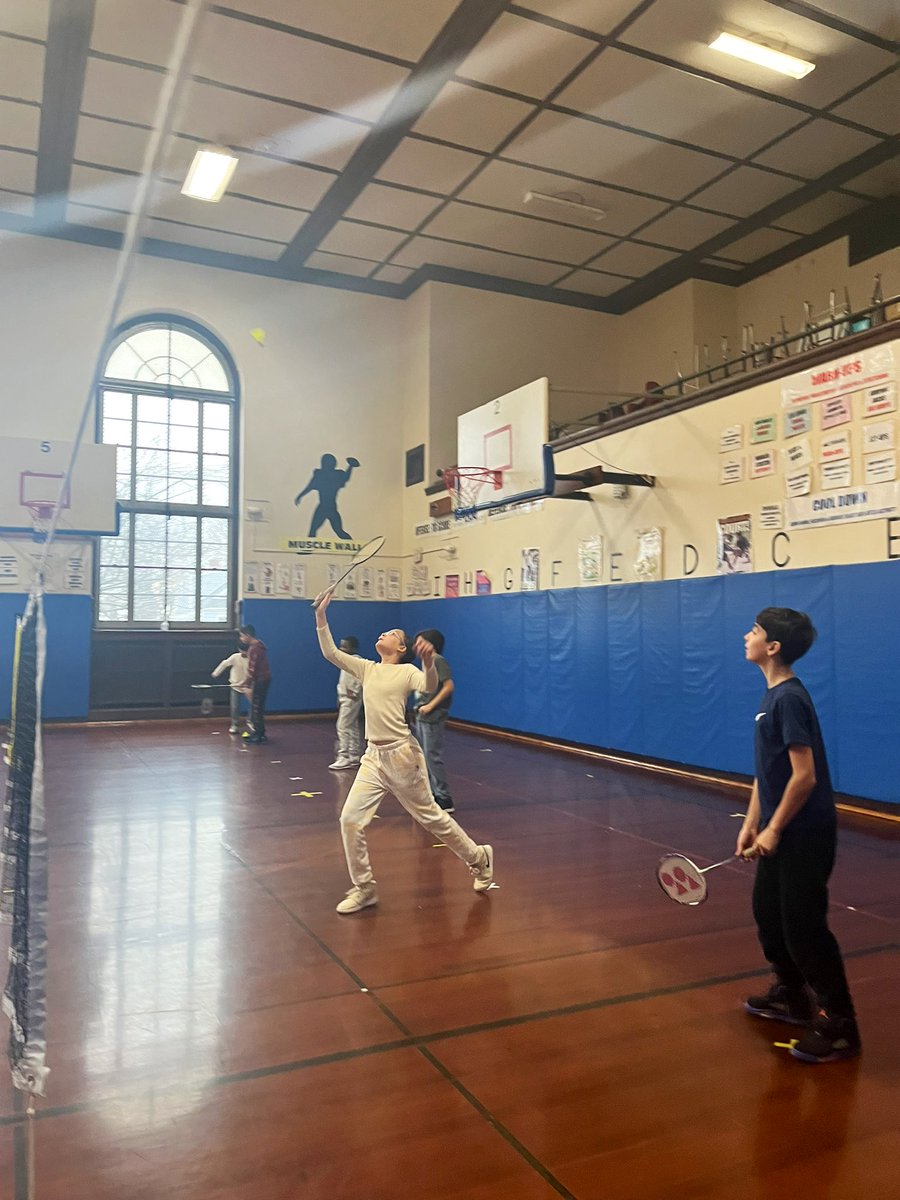 GWPhysEd's tweet photo. It’s time for Badminton Doubles! We love to see the teamwork skills 👏 @WHGWashington @WhufsdRams https://t.co/rYLU4pW32u