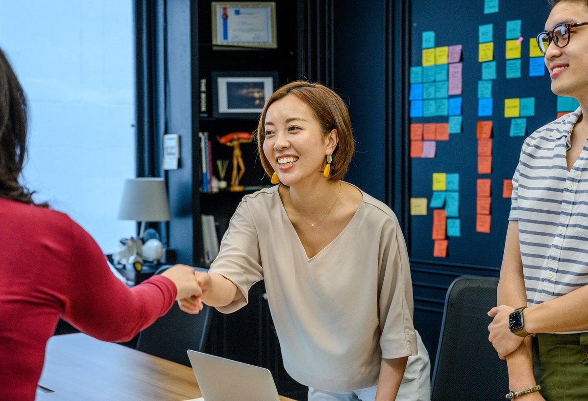 ResearchAzn's tweet photo. To stay successful, businesses must learn to adapt - and that often involves the use of technology. This article explores tech that businesses need to consider.

Read more -https://t.co/u9vfPxuYJv

#AZNinfo
#BusinessTech
#businesstechnology
#business
#technologynews
#IT https://t.co/i3D6bCLjzp