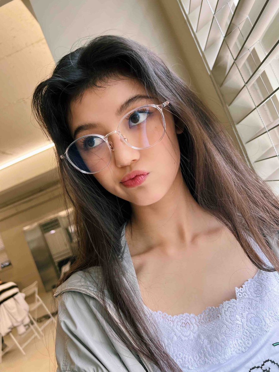 YUNJIN &amp; DANIELLE WITH GLASSES