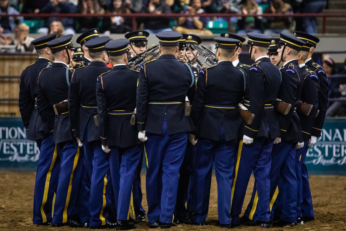 ArmyDrillTeam's tweet photo. The USADT has made it back to Colorado!

On Tuesday, January 17th, USADT performed at the National Western Stock Show in Denver, CO. The Stock Show featured a segment that spotlighted members of the United States Armed Forces. 

📷 Photos by Capt. Alex Werden https://t.co/6H47kcqFUC