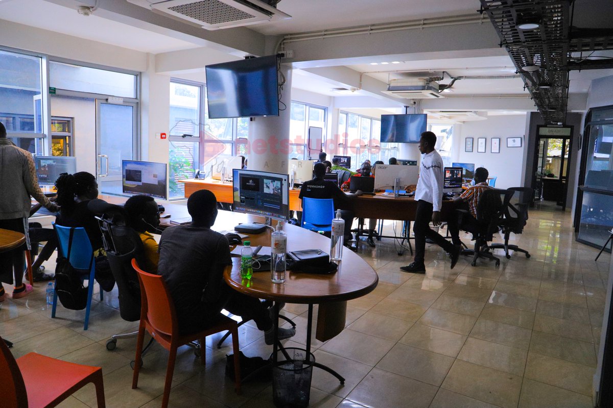NetstudiosA's tweet photo. #FBF to the digital filmmaking training which was set up to fulfill our aim for excellence in the film and content creation industry of not only Uganda but Africa at large.
This was a way to equip the youth with top notch filmmaking skills.
#NetstudiosAfrica #Filmmakingschool https://t.co/FSdZEqQ5yb