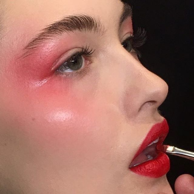 chloclub's tweet photo. heavy blush <3 https://t.co/H1jJfoifs2